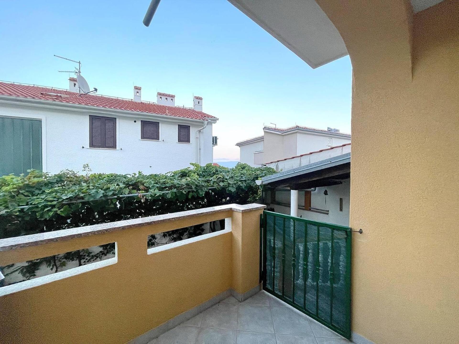 Apartments Capic Z Baska  Exterior photo